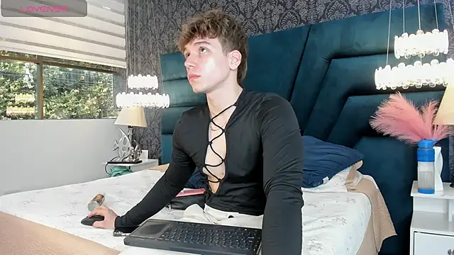 TaylerWhite online show from July 16, 12:02 pm