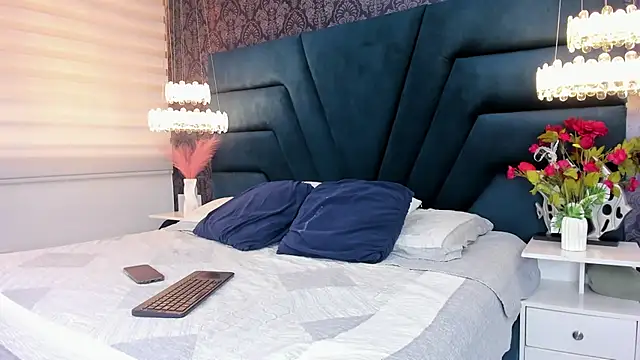 TaylerWhite online show from March 9, 11:58 am