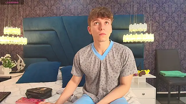 TaylerWhite online show from January 10, 11:49 am