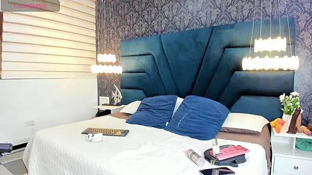 TaylerWhite online show from February 10, 11:53 am