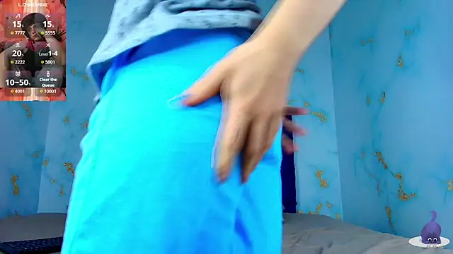 Snapshot of TaylerWhite chatting on November 3, 12:53 pm TaylerWhite online show from November 3, 12:53 pm