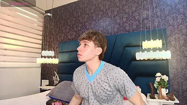 TaylerWhite online show from January 18, 12:30 pm