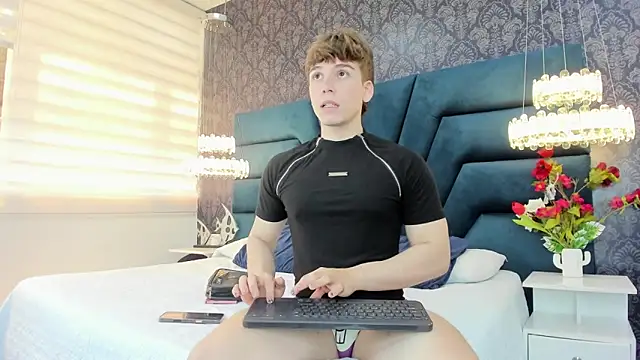 TaylerWhite online show from March 20, 3:13 pm