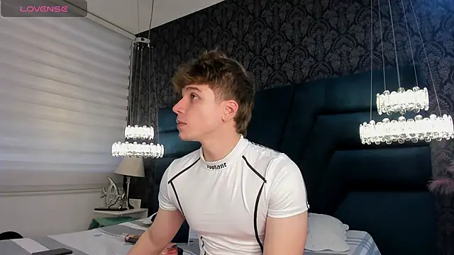TaylerWhite online show from July 10, 11:54 am