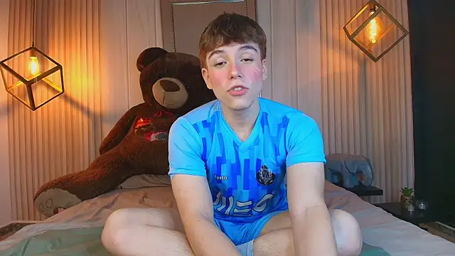 Snapshot of TaylerWhite chatting on October 2, 1:03 pm TaylerWhite online show from October 2, 1:03 pm