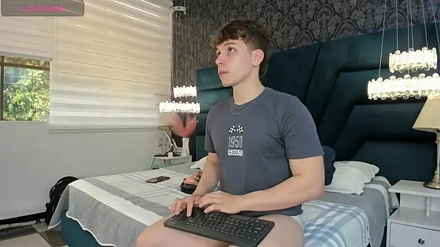 TaylerWhite online show from June 14, 12:28 pm