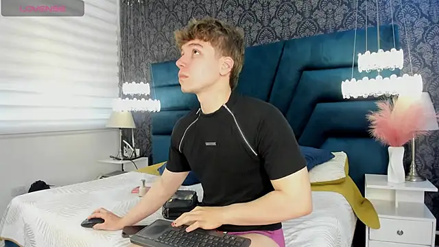 TaylerWhite online show from July 27, 12:12 pm