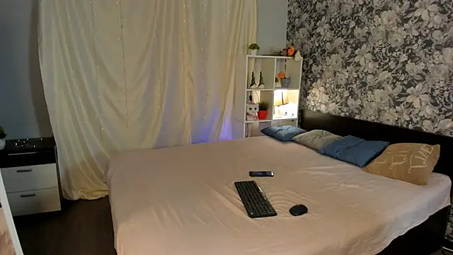 Laila Blarr online show from November 7, 10:31 am