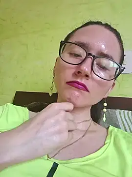 Snapshot of Linda_Hot13 chatting on October 16, 2:58 pm Linda Hot13 online show from October 16, 2:58 pm