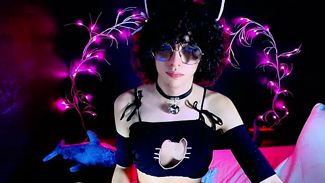 noahxtar online show from November 9, 5:33 am