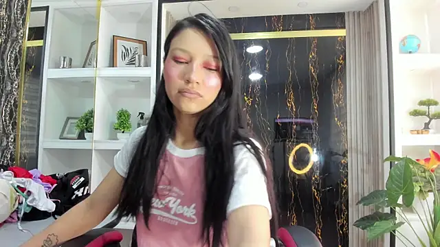 Sophie Calloway online show from October 29, 2:49 pm