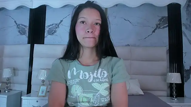 Sophie Calloway online show from February 9, 2:04 pm