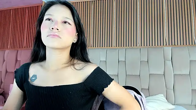 Sophie Calloway online show from February 16, 2:05 pm