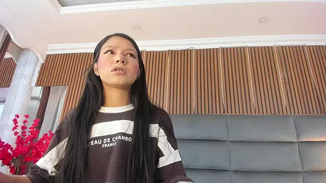 Sophie Calloway online show from January 17, 1:47 pm