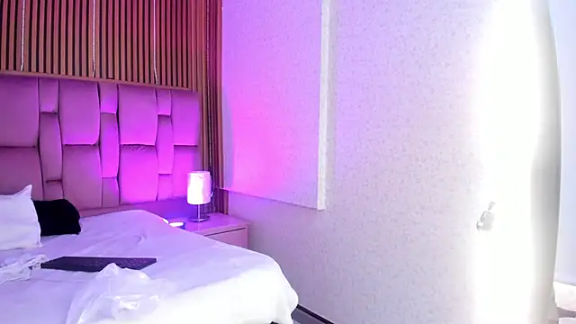 Sophie Calloway online show from January 14, 2:09 pm