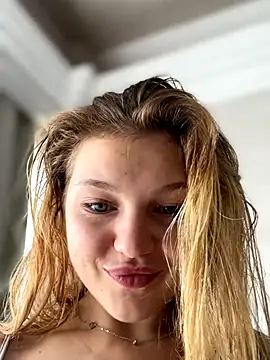 Emaline Fane online show from October 18, 9:33 am