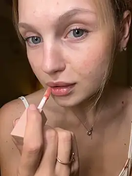 Emaline Fane online show from September 17, 5:04 pm