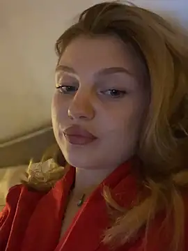 Snapshot of Emaline_Fane chatting on November 4, 6:55 pm Emaline Fane online show from November 4, 6:55 pm