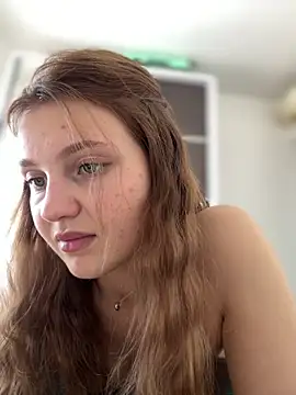 Snapshot of Emaline_Fane chatting on February 26, 1:55 pm Emaline Fane online show from February 26, 1:55 pm