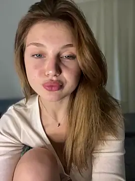 Emaline Fane online show from March 25, 7:13 pm