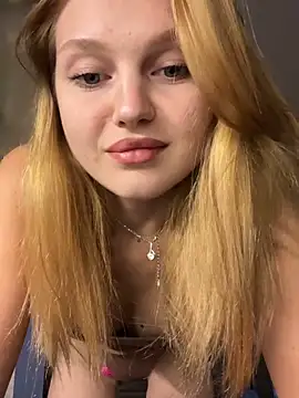 Snapshot of Emaline_Fane chatting on November 2, 6:13 pm Emaline Fane online show from November 2, 6:13 pm