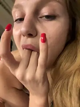 Snapshot of Emaline_Fane chatting on October 29, 7:35 pm Emaline Fane online show from October 29, 7:35 pm