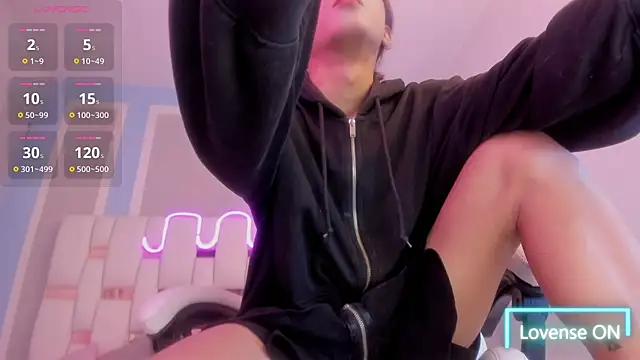 MilkWhore1 online show from January 9, 8:27 pm