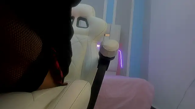 MilkWhore1 online show from February 10, 7:24 pm