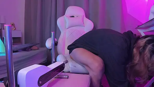 MilkWhore1 online show from April 15, 7:58 pm