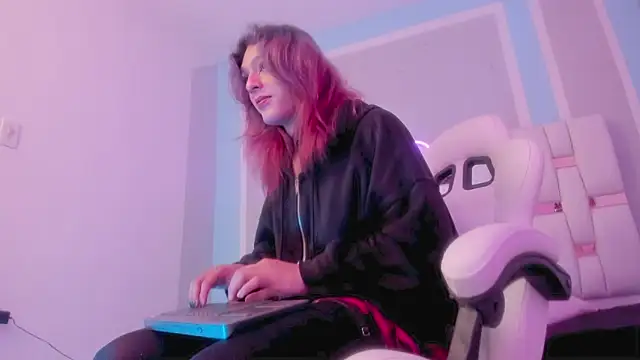 MilkWhore1 online show from January 7, 8:03 pm