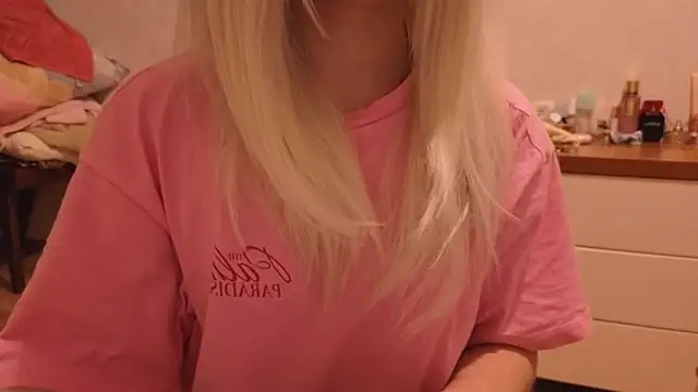 crispy alisia online show from July 3, 8:26 pm