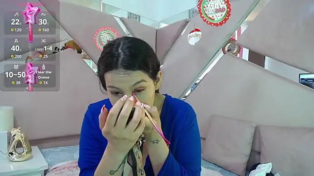 Mia garcia28 online show from December 5, 8:06 pm