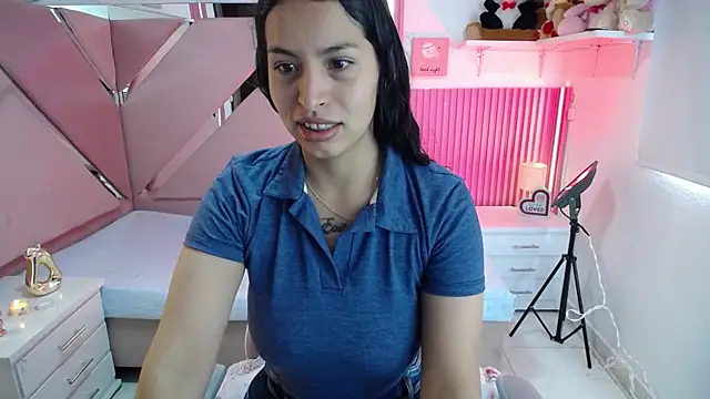 Mia garcia28 online show from May 11, 1:12 pm