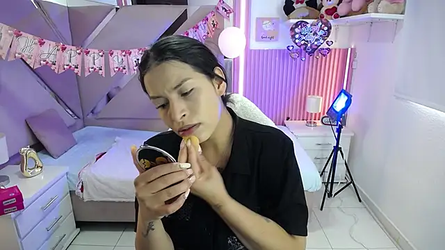 Mia garcia28 online show from February 23, 7:58 pm