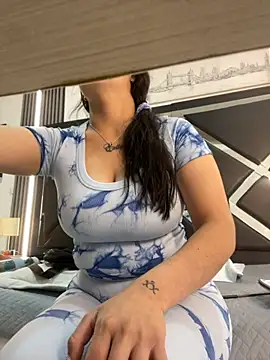 Mia garcia28 online show from October 18, 8:00 pm