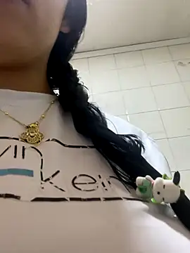 Mia garcia28 online show from December 2, 12:51 pm