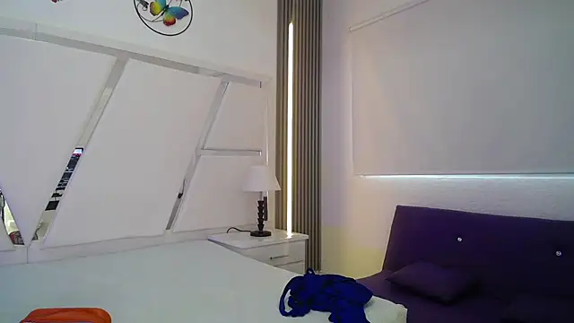 Mia garcia28 online show from November 8, 7:50 pm