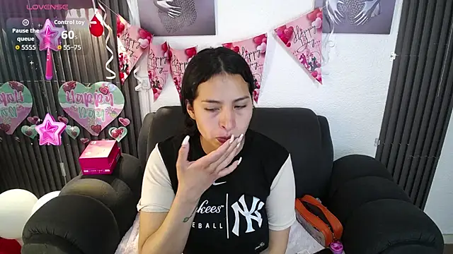 Mia garcia28 online show from February 16, 7:45 pm