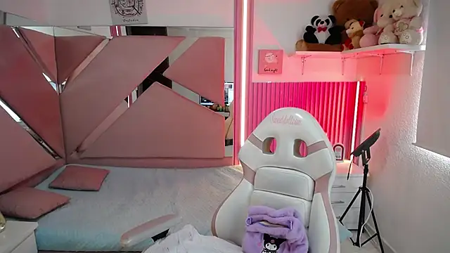 Snapshot of Mia_garcia28 chatting on June 10, 1:12 pm Mia garcia28 online show from June 10, 1:12 pm