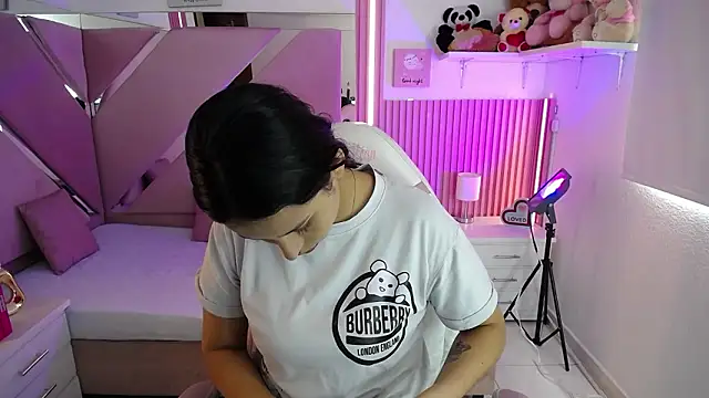 Mia garcia28 online show from March 10, 2:32 pm