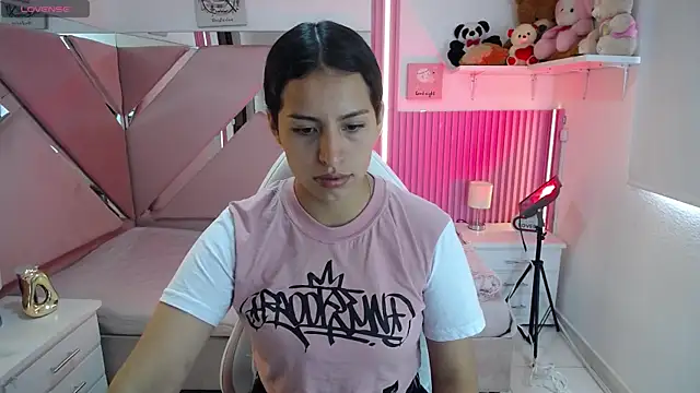 Mia garcia28 online show from March 9, 6:33 pm