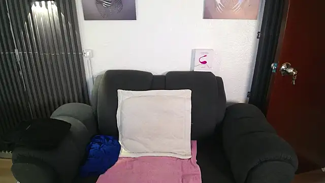 Mia garcia28 online show from November 20, 8:20 pm