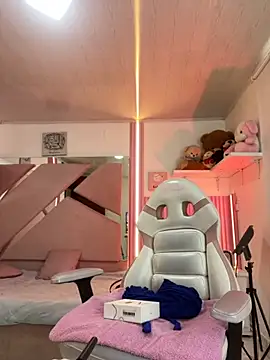 Mia garcia28 online show from November 17, 12:53 pm