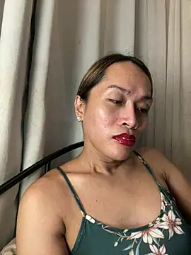 RomanticPearlTS online show from March 15, 1:07 pm