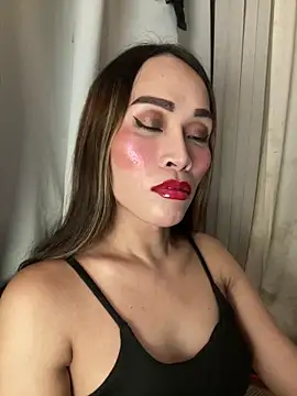 RomanticPearlTS online show from May 28, 2:56 pm
