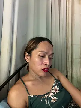 RomanticPearlTS online show from March 31, 6:37 am