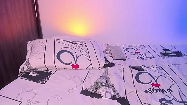 Snapshot of tommy_steelee chatting on November 3, 6:29 am tommy steelee online show from November 3, 6:29 am