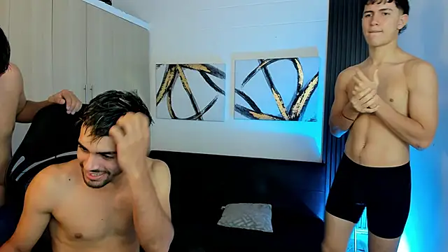 Snapshot of Wallen_Boys chatting on November 25, 2:12 am Wallen Boys online show from November 25, 2:12 am