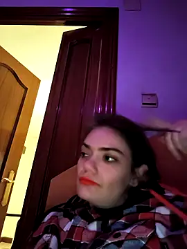 Snapshot of Junani2231 chatting on November 12, 1:43 am Junani2231 online show from November 12, 1:43 am