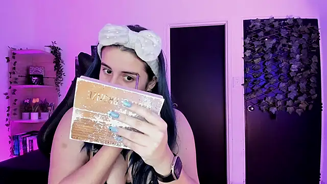 Lana Herondale online show from December 16, 9:13 am